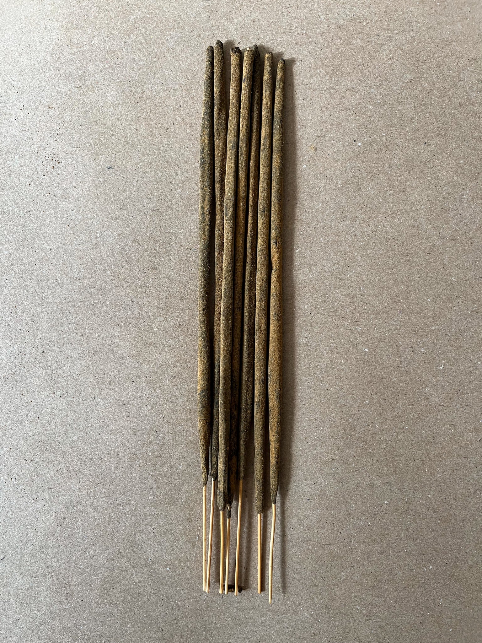 White Lotus Oudh Saffron | Incense Sticks by Everest Trader