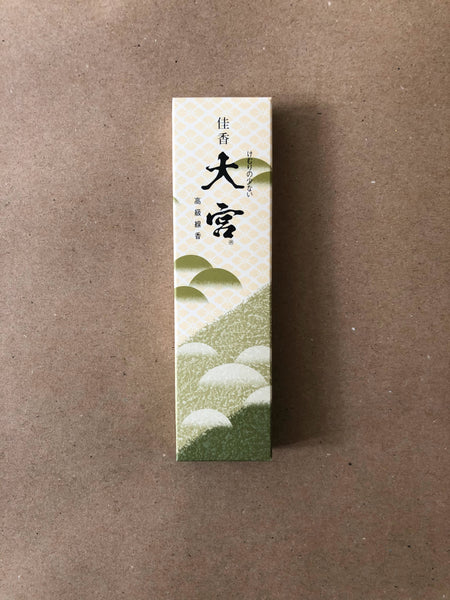 Kako Omiya (Cypress) Small Box | Low Smoke Incense by Gyokushodo